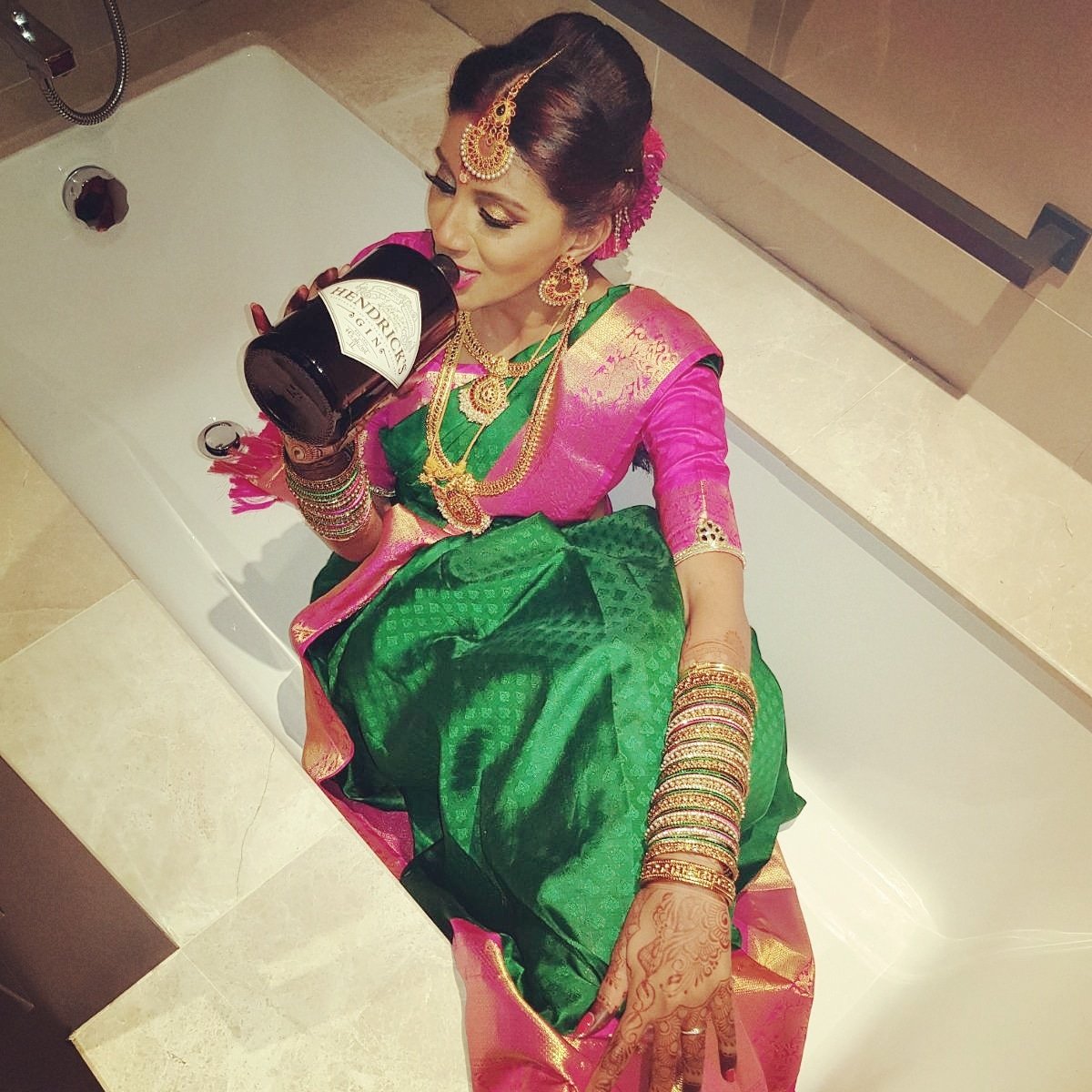 RathaAngel's tweet photo. Cos a bath and a bottle of gin were much needed after the wedding! 
#TheKanaisans
#IndianWedding
#BindaasBride https://t.co/JT5eVojXpt