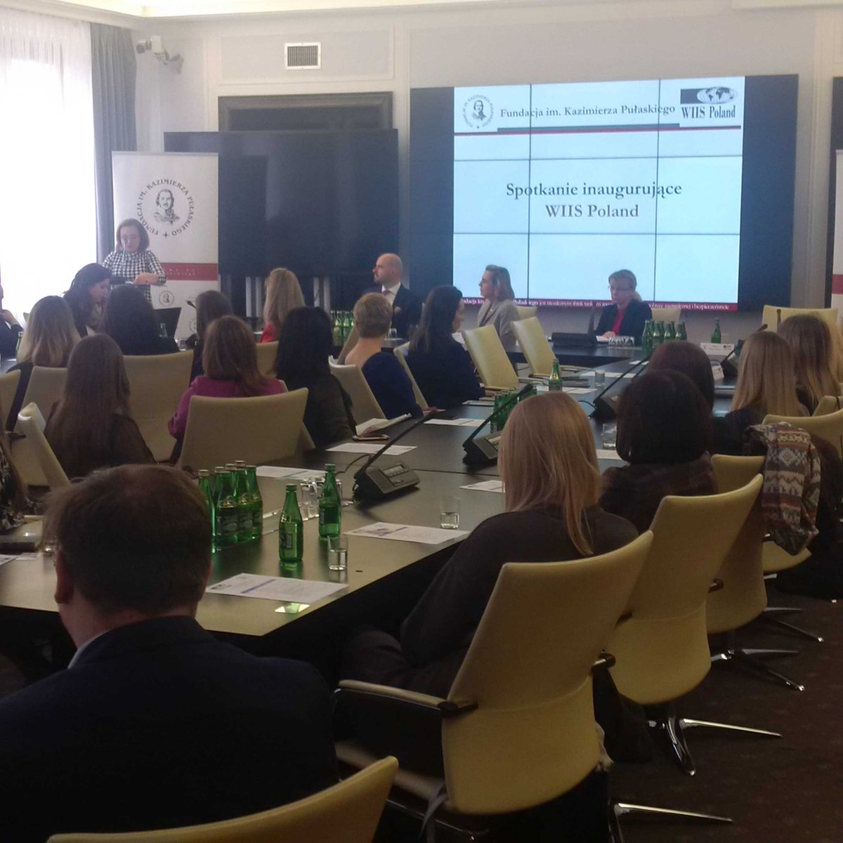 djw_dip's tweet photo. Proud to attend today the inaugural meeting of Women in International Security Poland, hosted in the Polish Senate. https://t.co/t4ie3EEQ5r