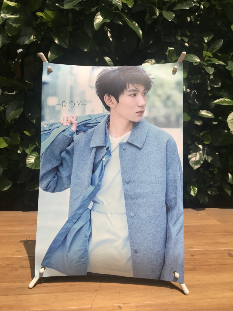 Qianqianstore's tweet photo. #มยองพร้อมส่ง รูปตั้งโต๊ะ ขนาด 30*20ซม.
ราคา 150บ-. ส่งฟรี
สั่งของ @ngw4459y หรือdm
#หวังจวิ้นข่าย #หวังจุนไค #จุนไค #หวังหยวน #เชียนซี #tfboys #wangjunkai #junkai #karryon #wangyaun #Qianxi #YiYangQianXi #tfboysthshop #สินค้าTFBOYS https://t.co/gPB5niyBYJ