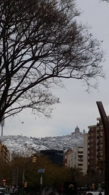 Buenos d&iacute;as #Barcelona #nieve #frio jajajajaj   👅👄 https://t.co/v9v6T7K71p<a href="/tag/barcelona"class="tags">#Barcelona</a><a href="/tag/nieve"class="tags">#nieve</a><a href="/tag/frio"class="tags">#frio</a>