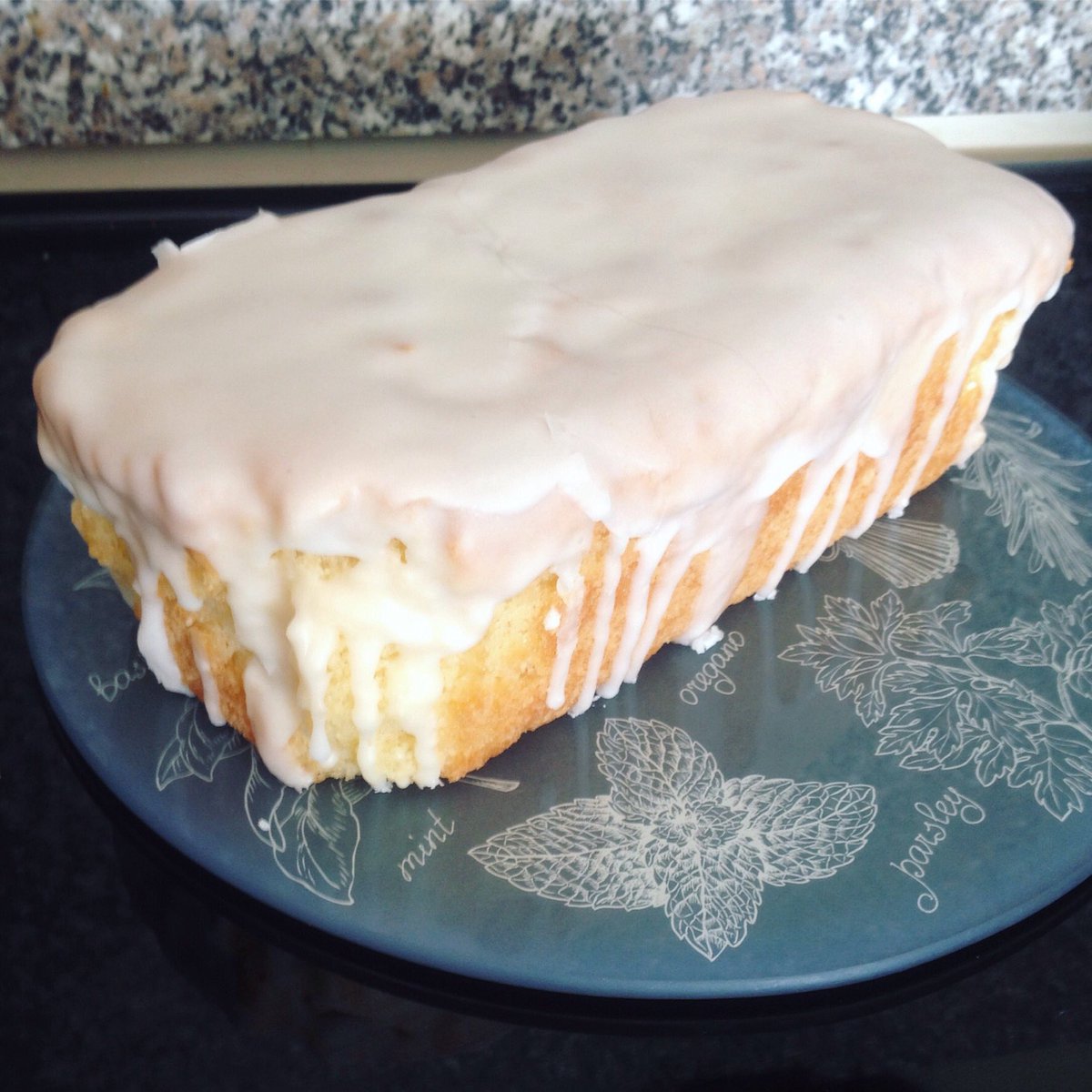 AmandaWhite279's tweet photo. Lemon Drizzle Loaf 😍🍰😍
#Homemade #LemonDrizzle #Cake #Sweet #Citrus #TeabreakTreats #MadeWithLove https://t.co/gDadcA6Mhf
