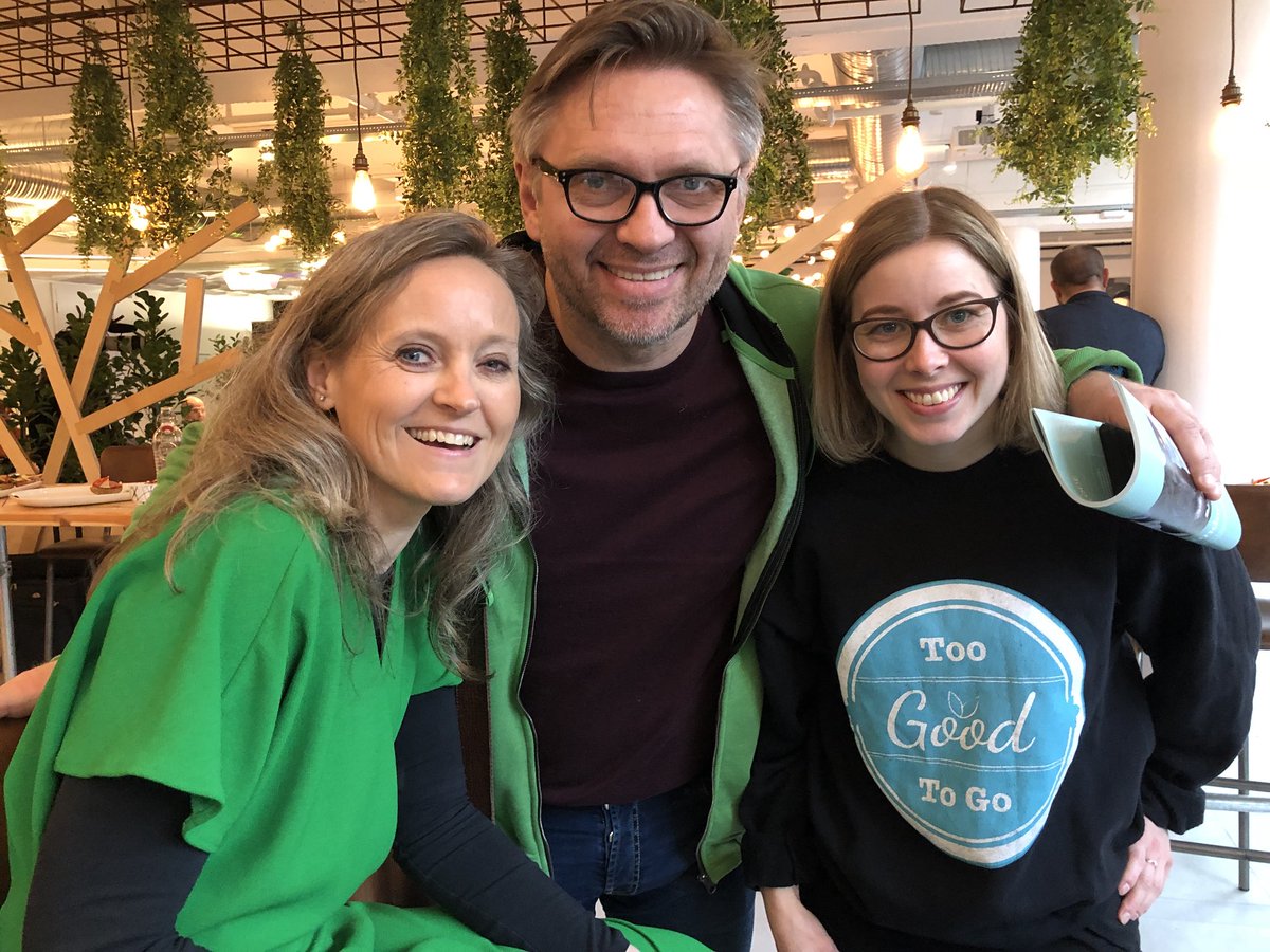 ChristinaHrdig's tweet photo. Møtte grønne venner på klimafrokost hos Klimapartnere i dag. @MetteNHavre i Grønne verdier, Olav Berg i @MatsentralenNO og Line Larsen i @TooGoodToGo_no https://t.co/HPxecQMZek