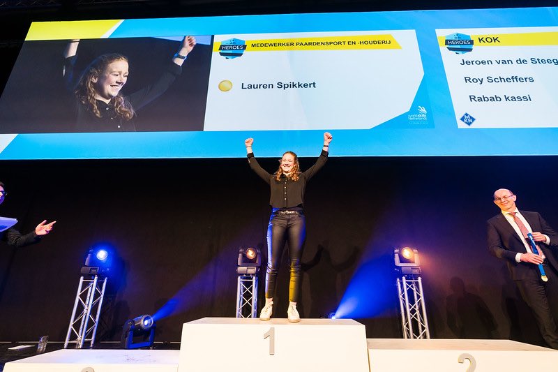 AOCOostCentraal's tweet photo. Lauren Spikkert #AOCOost mag zich beste #vakvrouw van #Nederland noemen. Zij is tijdens #Skills The Finals @WorldSkillsNL in Zwolle, Nederlands kampioen #Medewerker #Paardensport en –houderij geworden.
https://t.co/s3tkGRX2vj #Gefeliciteerd met deze mooie prestatie Lauren! #trots https://t.co/z3R6vOJzbm