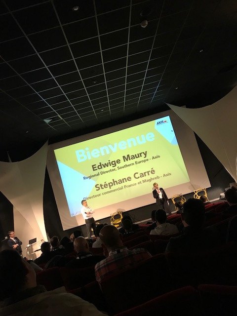 SimonsVossFR's tweet photo. En #DIRECT sur la #conference "#GDPR Comment se préparer et se protéger ?" avec l'intervention d' @Edwige_Axis et #StéphaneCarré 
#Reglementation #Protection #BigData #securite @France_Axis @AxisIPVideo https://t.co/oYipRXvpXc