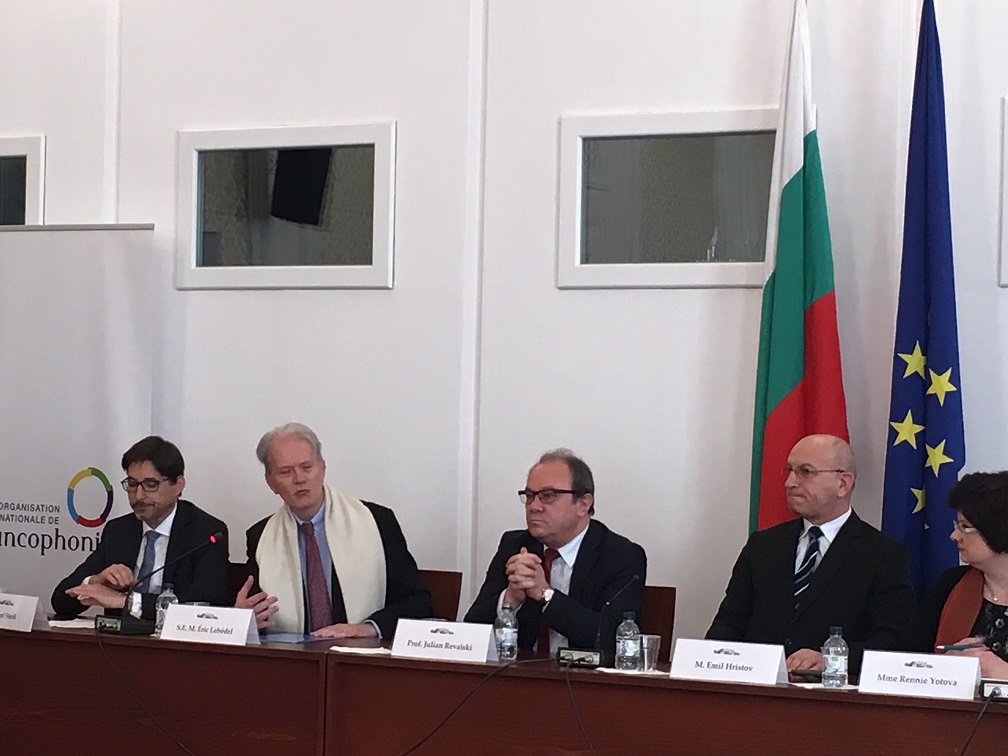 France_Bulgarie's tweet photo. #20mars Forum national des Trophées de la #Francophonie, organisé par @OIFfrancophonie et le Groupe des Ambassadeurs francophones @EricLebedel , au Parlement. 6 🇧🇬ont été décorés : la #CCIFB a remis le Prix de l’Entrepreneur francophone de 2018 à J.Wagenstein de @colibri_bg https://t.co/fGNkyh9R8e