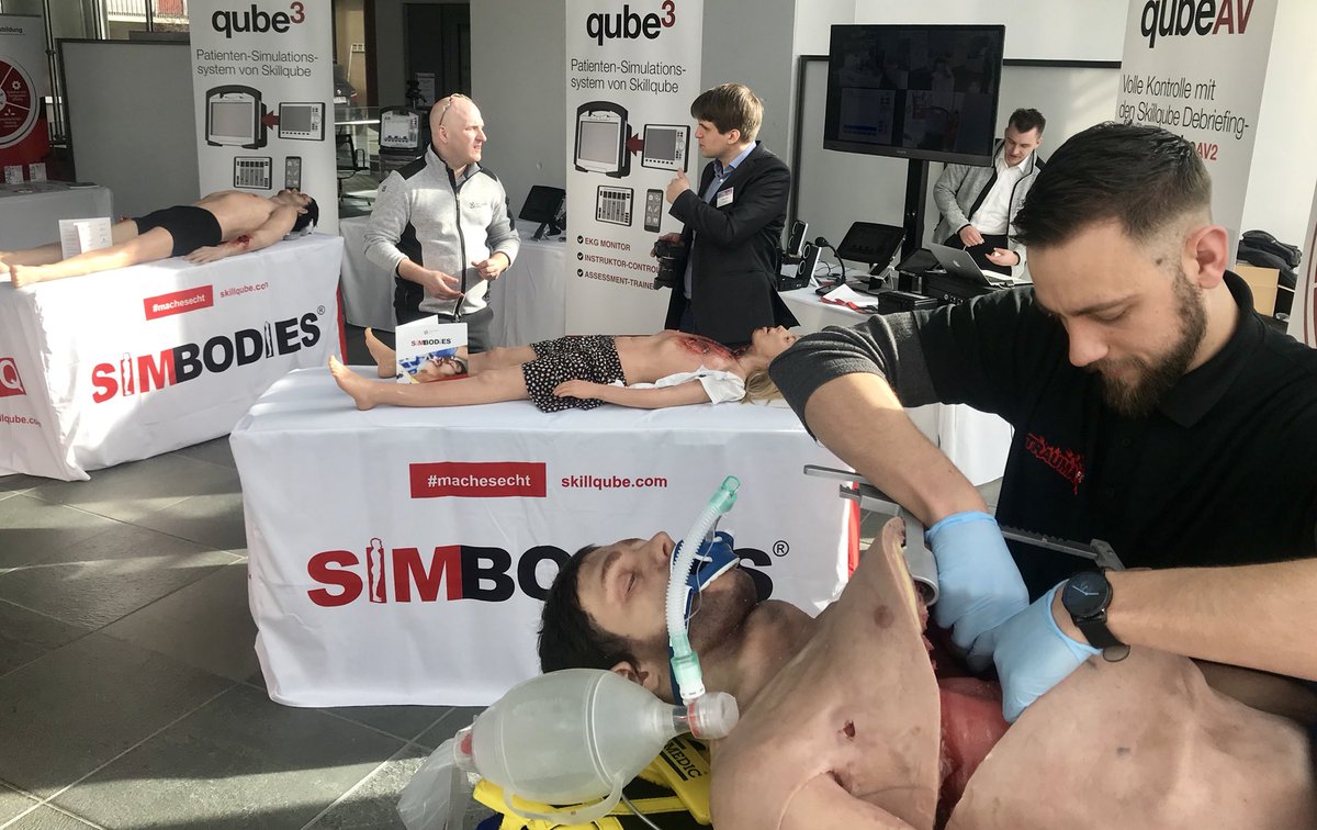 SIMBODIES's tweet photo. @TraumaFXUK team attending Simulation Symposium with our distributors @SKILLQube of #SIMBODIES @SIMBODIESglobal in Germany. #machesecht #SYMSIM18 https://t.co/KIWKY2ZaKw