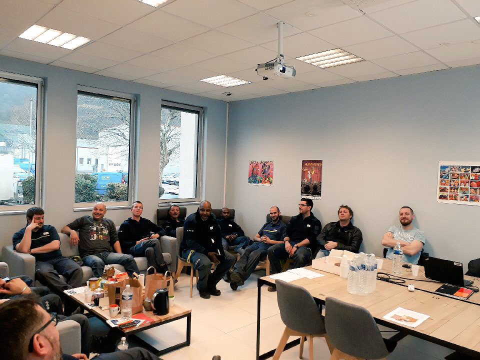 Dorfaie's tweet photo. Prêt pour la #Sensibilisation #Handicap à #GRDF pour nos agents de Vienne et Rive de Gier 🙂 https://t.co/w8NiP9GYah