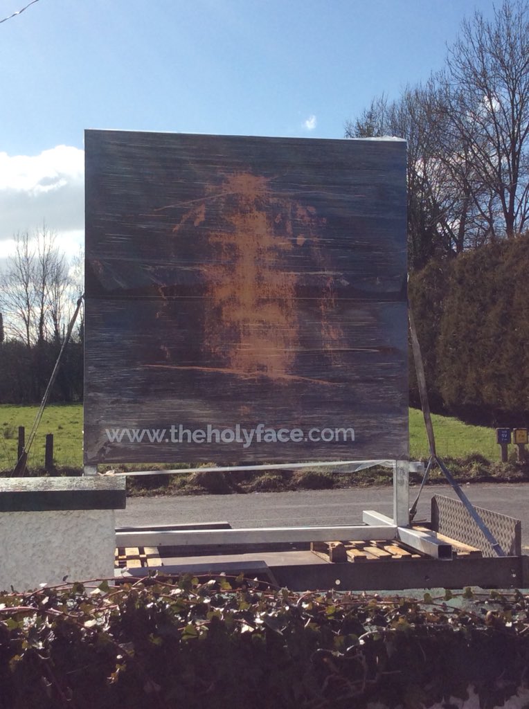 stpatricks_glen's tweet photo. Be sure to keep an eye out for the Holy Face of Jesus that made an appearance at school yesterday. #holyfacedevotion https://t.co/Rui1ePZcWG