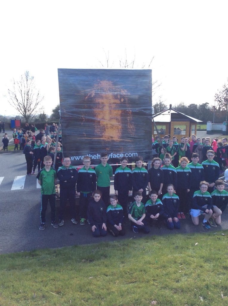 stpatricks_glen's tweet photo. Be sure to keep an eye out for the Holy Face of Jesus that made an appearance at school yesterday. #holyfacedevotion https://t.co/Rui1ePZcWG