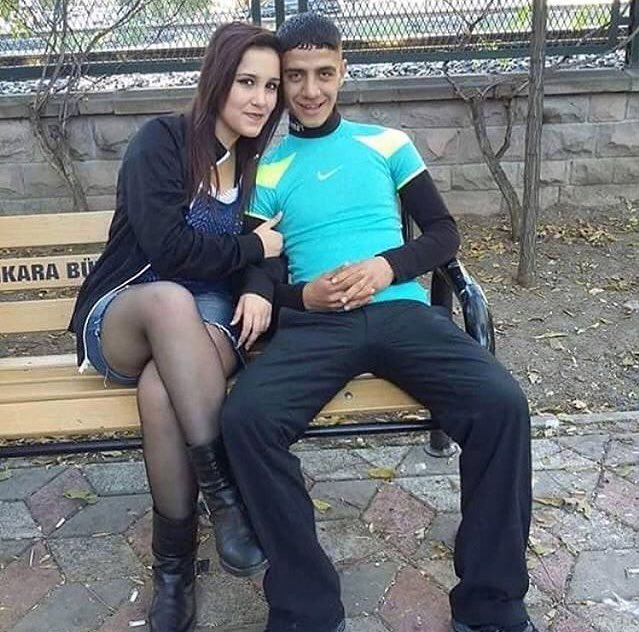 cebbarberk's tweet photo. Bibiminoğlu gıyasettin ve el değmemiş goncası pelinsu, tinder diye bi yer varmış ben hiç gitmedim orda tanışmışlar yakında istemeye gideceğiz #mutluluklar #kızisteme #hayırlıbiiş #gerçekaşk https://t.co/gw0ASf7qtb