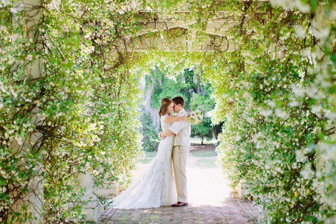 mariagecom's tweet photo. Se marier, oui, mais en quelle saison? 

https://t.co/Gskx7U6T6X

#mariage #mariagehiver #mariageété #mariageprintemps #mariageautomne https://t.co/WgyK0ZQTi0