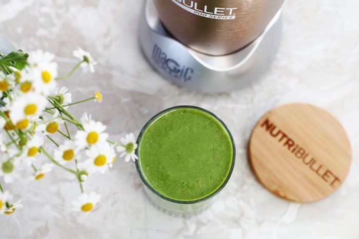 NutribulletFR's tweet photo. C'est le #Printemps !
Comme on ne s'en rend pas vraiment compte avec cette météo on a eu  envie de mettre un peu de vert et de fleurs dans votre fil d'actu! 😆 
 Belle journée!
 https://t.co/87QWdUcttH https://t.co/hhJywdPJWj