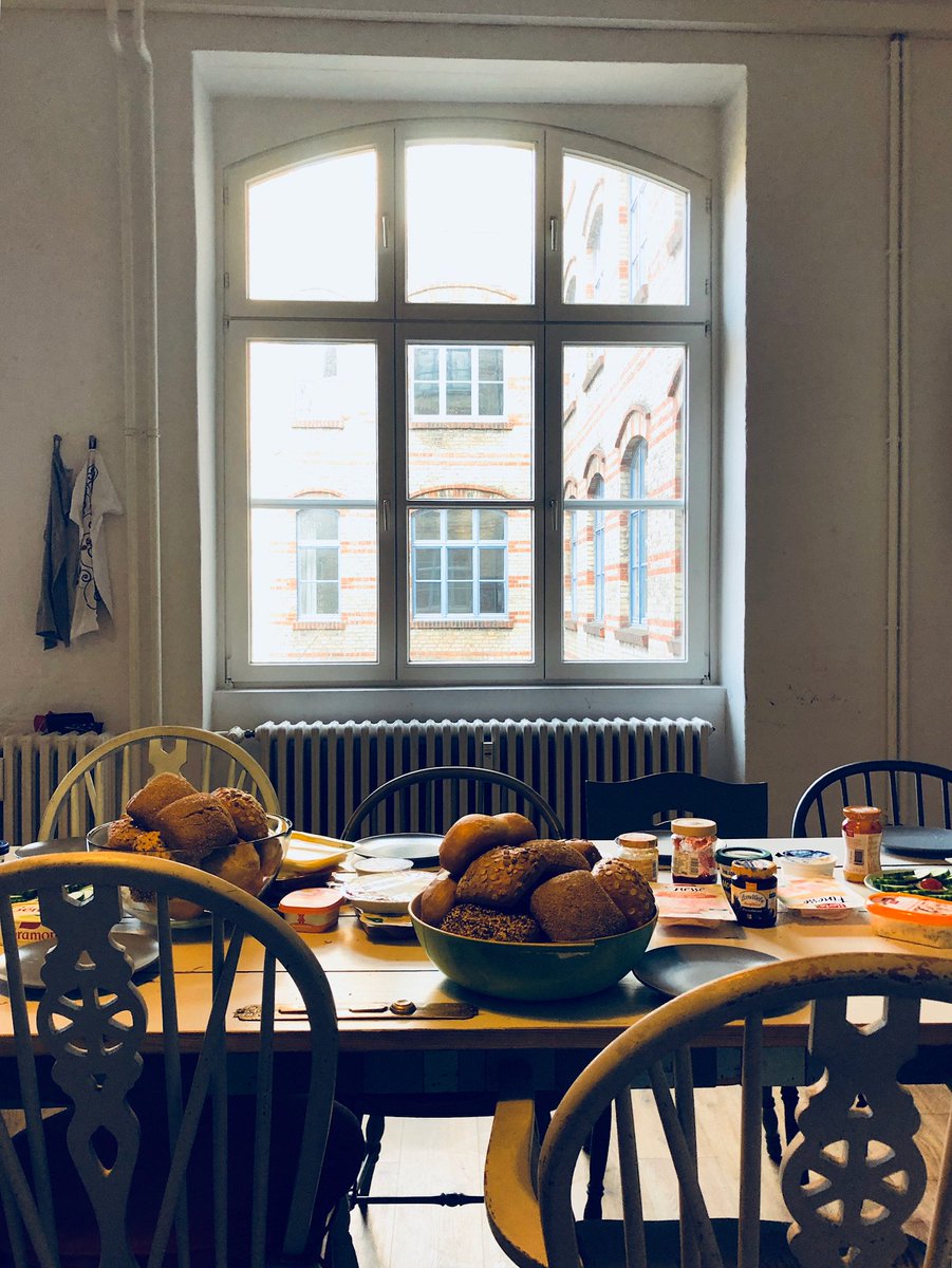 avenga_germany's tweet photo. Guten Morgen aus #Berlin! Dienstags schmeckt uns der Start in den Tag besonders gut :-) #Teamfrühstück #TypischSevenval #GutenAppetit https://t.co/kABEoveGQr