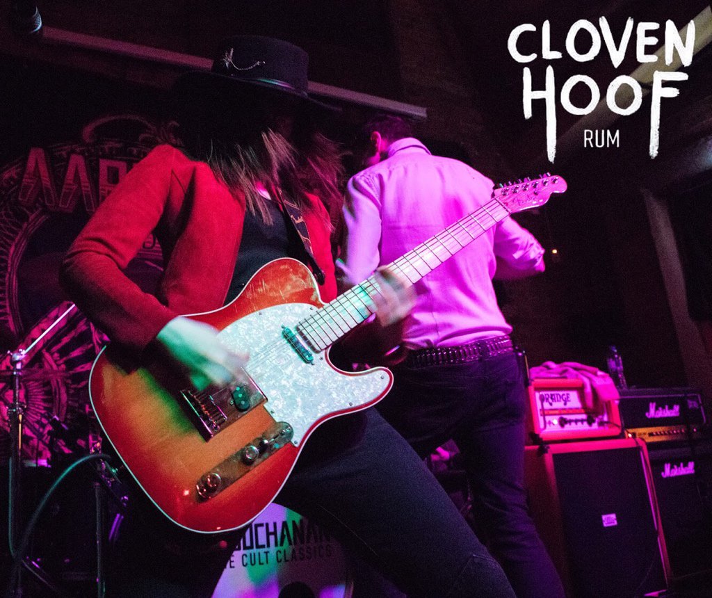 Snoogans1977's tweet photo. Loved seeing the fantastic @Loz_Buchanan on stage with @aaron_buchanan @FrogAndFiddle on Saturday for @clovenhoofrum Just an awesome guitarist! https://t.co/gWSEDhexfH