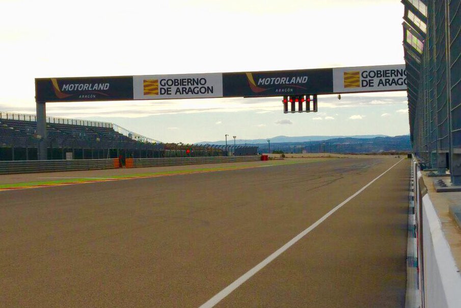 📍 testing ends at <a href="/AragonMotorLand/">MotorLand Aragón</a> 🇪🇸
🏍 <a href="/ApriliaOfficial/">Aprilia</a> #RSV4RF #bearacer
🥖<a href="/Panealba/">Panealba</a> riders 
🙋🏻‍♂️ #LucaVitali70
💇🏻‍♂️ #MaximilianScheib7