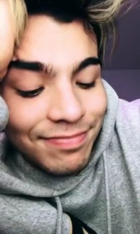 FonsecaLaura99's tweet photo. Siento tanto amor y orgullo por ti @villalobossebas mereces esto y mucho más mi sebas 😭😭😭 TE AMO TANTO ❤️#SebasTo6M https://t.co/9Q3Arc7jC1