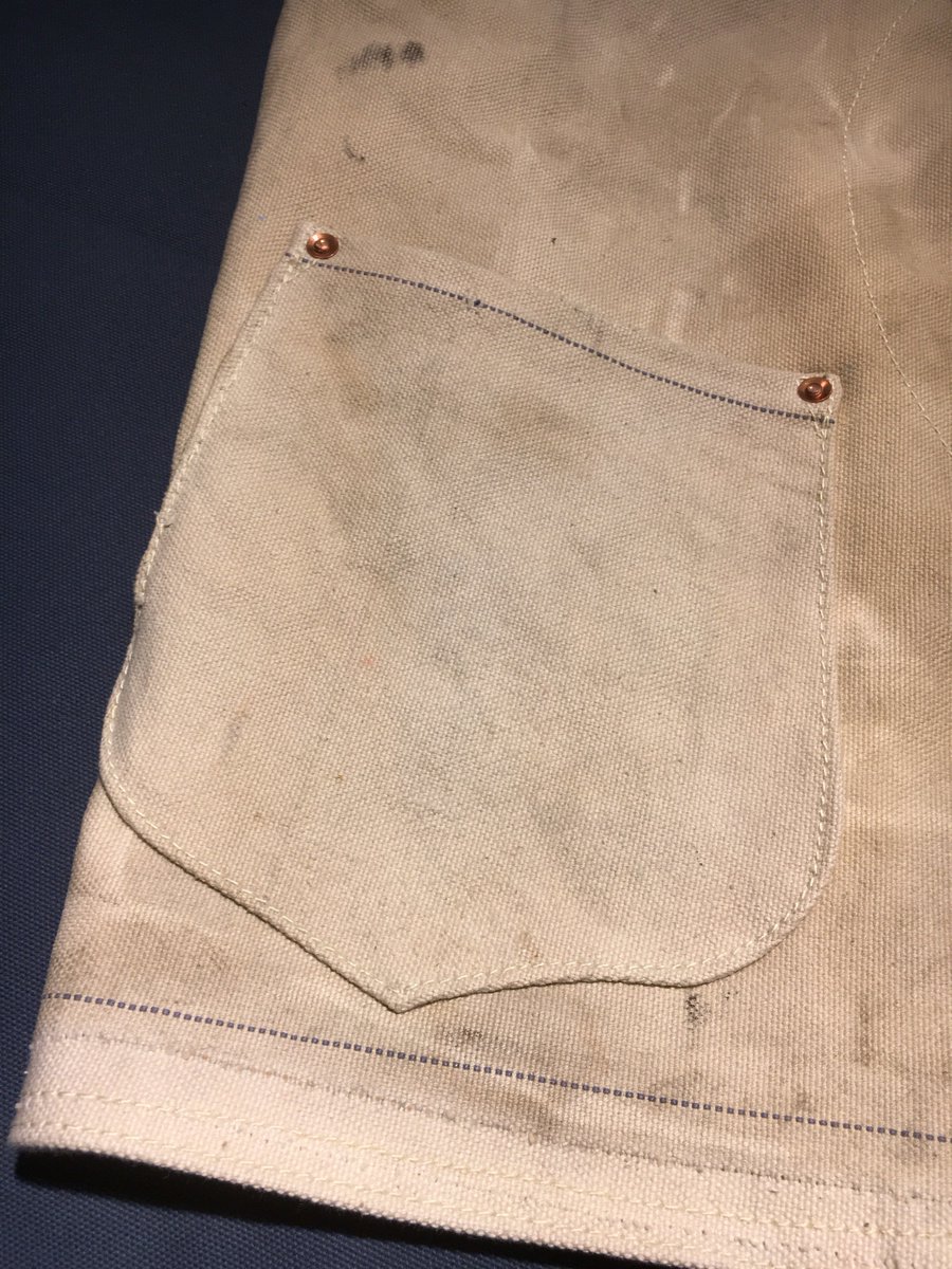 marvelous_young's tweet photo. Marvelous Poseidon vest

Use vintage  WW2 US NAVY white duffel bag 
keep original stencil 
inside Cloth is repo golden tiger stripe 

#usn #navy #ww2 #vest #背心 #狩獵 #水兵袋 #Poseidon #canvas #海神 #海錨 #golden_tiger_stripe #vn #special_force #navy_seal #古著 #布邊 https://t.co/iVt8UBHcfh