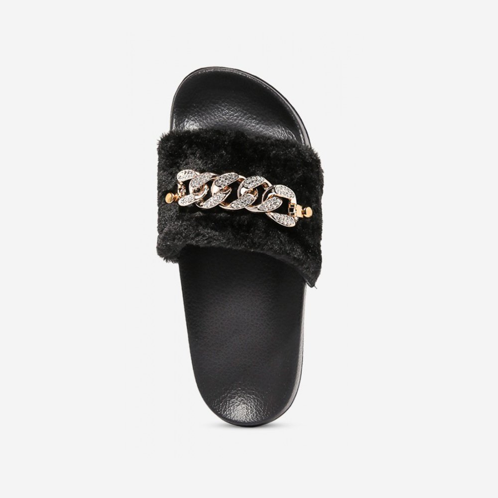 ElabelzME's tweet photo. It’s time for a well-deserved shoe upgrade from Truffle Collection >>> https://t.co/KtvZSVYSHg 🧐
#Elabelz #MyLabelz #TruffleCollection #Footwear #MustHaves #Fashion https://t.co/UPyDdxXH6m