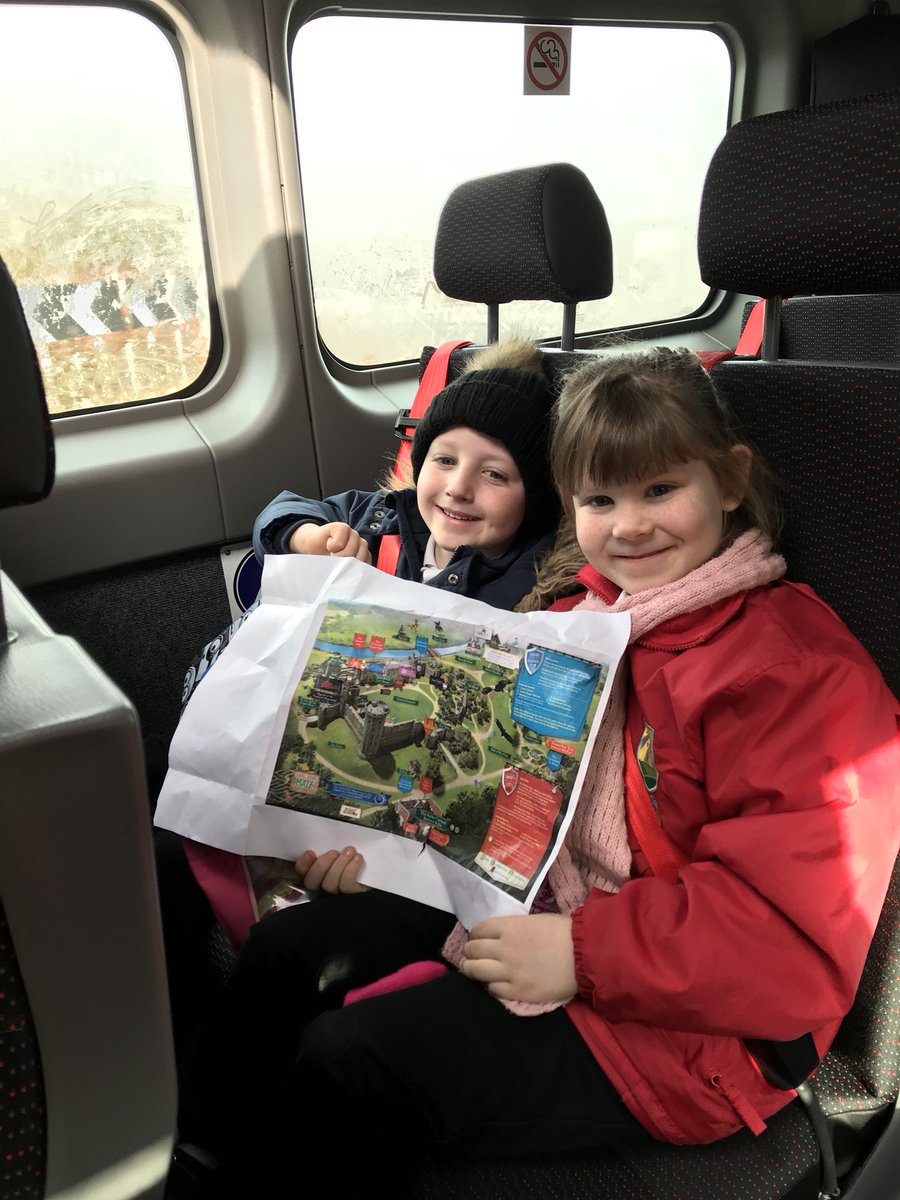GreenfieldsKS1's tweet photo. En route to Warwick castle #checkthemap #enrichment @DRETnews https://t.co/uz7YMTntnn