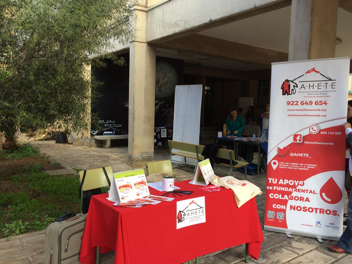 AHETE_'s tweet photo. Como un año más, AHETE está presente en la VIII Jornada de Voluntariado y Solidaridad en #CIFPLosGladiolos junto con más asociaciones, gracias a @TenerifeSolidar y #Simpromi https://t.co/sGRMdLZ3k1