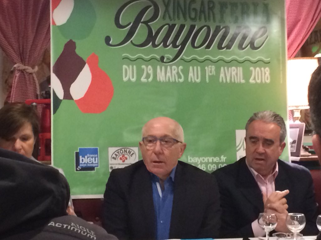 TDarguy's tweet image. La 556e foire aux jambons de Bayonne aura lieu du 29 mars au 1 et avril. 300 producteurs concernés au Pays Basque , 5000 sur territoire IGP