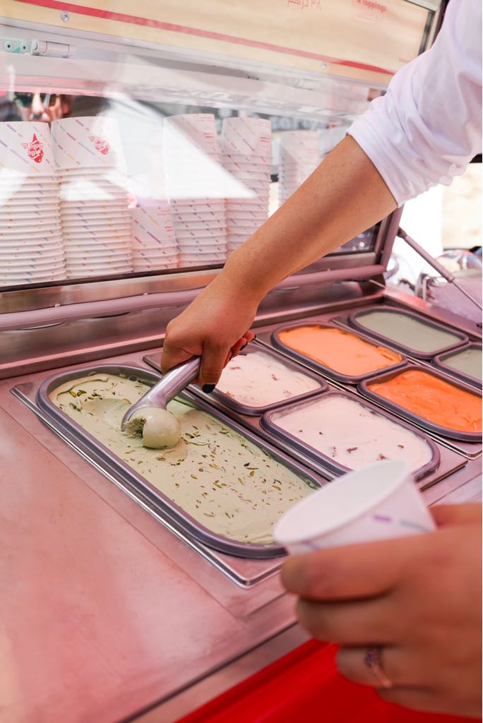 JBIceCream's tweet photo. From the first punch of flavor to the sweet aftertaste, celebrate the inbetween moments of pleasure.

#JellyBellyIceCream #TrueToLifeMoments https://t.co/wDh9OhCX8W