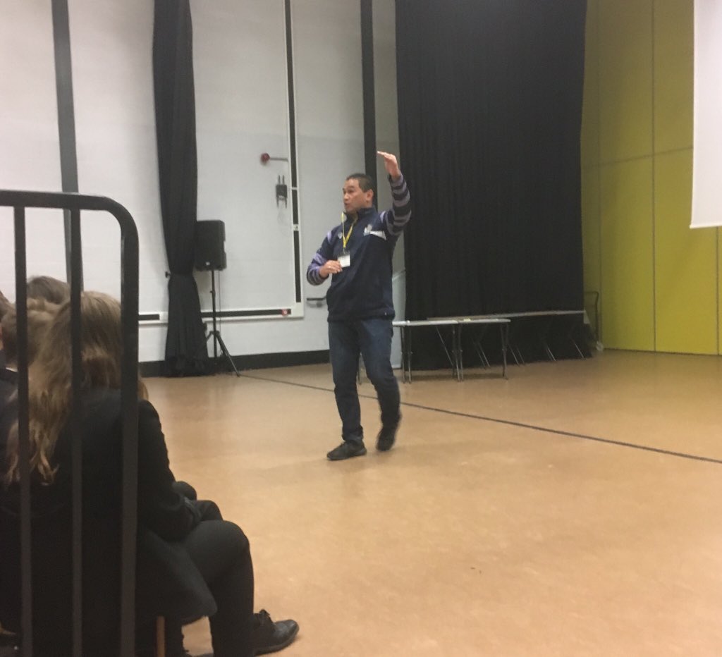 Bristol_BLC's tweet image. Pat talked about the 4 P’s...

1️⃣ Purpose - “Try and be the best and make a difference in everything you do!”

2️⃣ People - “It’s all about building relationships and how well we connect with others. Giving time and relate to people

#Year10 #Year11 #Assembly 

@Bristol_RFC