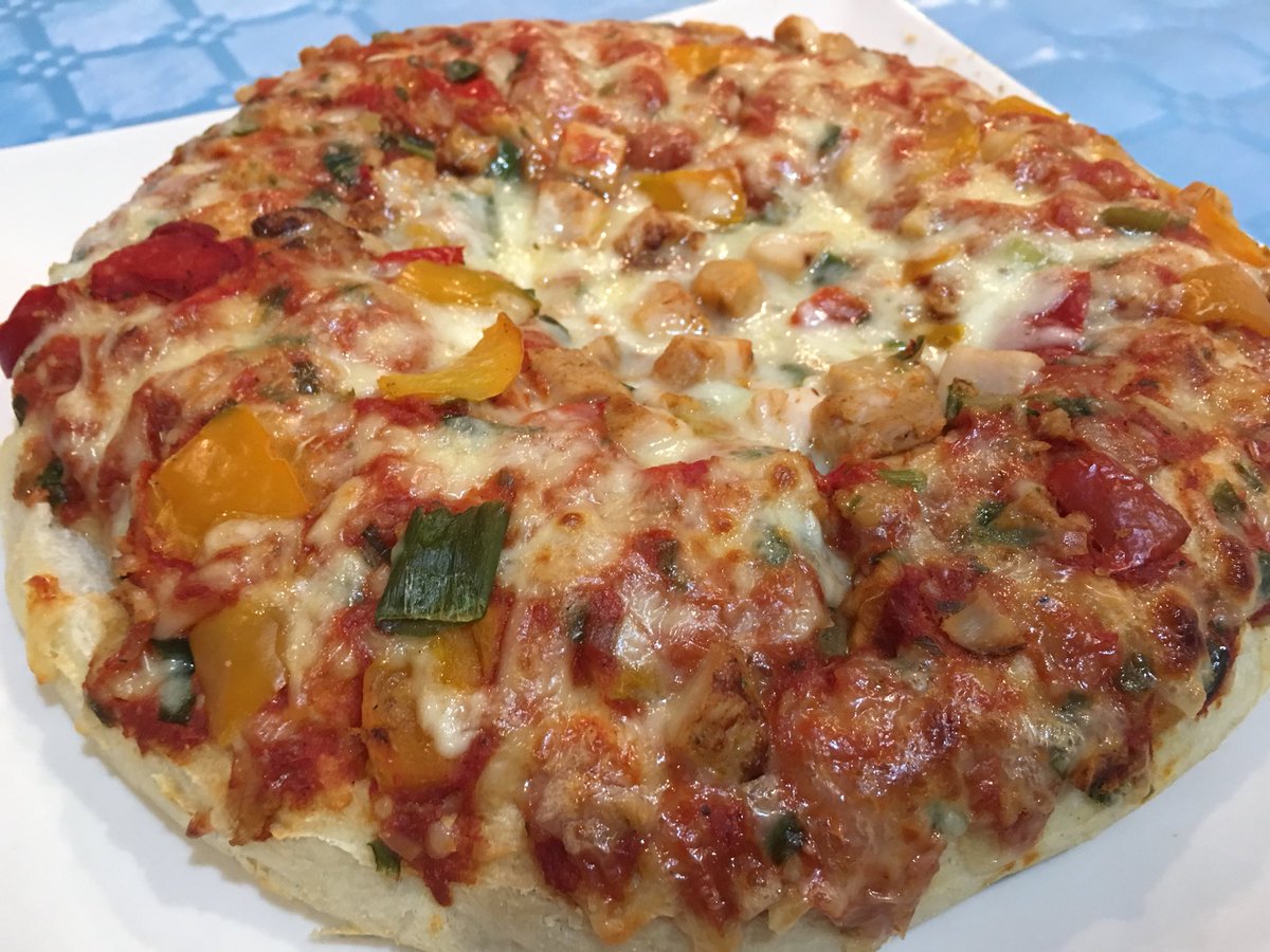 Sasa_Cositas's tweet photo. Buitoni American Style https://t.co/VcLqns6SWm | @Nestle_es 🍕🍕
#SiHayFiestaHayBuitoni #buitoni #pizza #pizzas #foodporn #food #comida #fiesta #party #americanstyle #buitoniamericanstyle #myhomeparty #madeinusa #chefs #pollobbq #western #spinaci #pizzasgratis #fastfood https://t.co/MFoyfClpRl