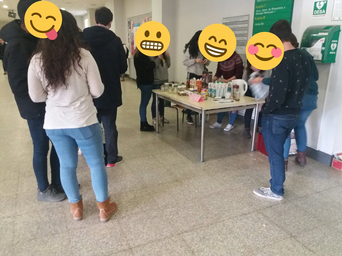 AUEukarya's tweet photo. Ya a pleno funcionamiento el puesto de boikot a la cafetería, si quieres café o infusiones ¡pásate (es gratis)! https://t.co/mbHtqtmqqL