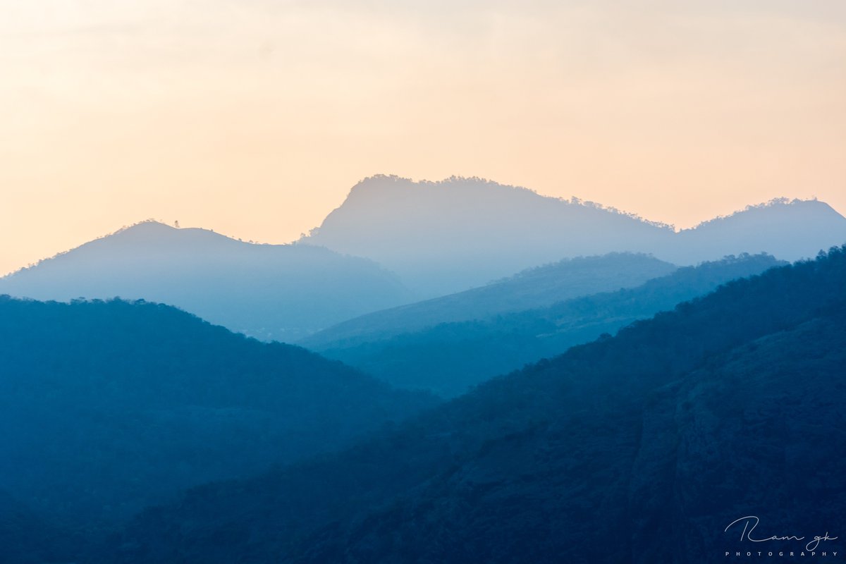 ramkumar__gk's tweet photo. #landscape #yellow #blue #sunset #kodaikanal #ramgkphotography F/9, 1/125sec, iso-100, 92mm, nikon D5200 https://t.co/uOJOe51JPi