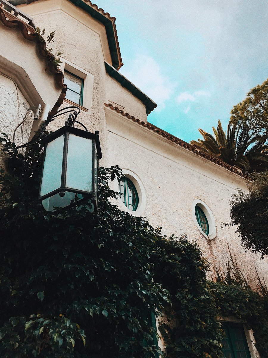 MiramareFormia's tweet photo. The Queen of #savoia ‘s Residence | wish you a #niceday 🌤
.
.
.
https://t.co/jH5cnYaSgz 
#queen #italy #formia #recidence #hotel #luxury #luxuryhotel #restaurant #summer #trip #travel #relax #tophotel #foodstyling #italia #food #russia #america #amazing #romantic #architecture https://t.co/zbqXMIK01Q