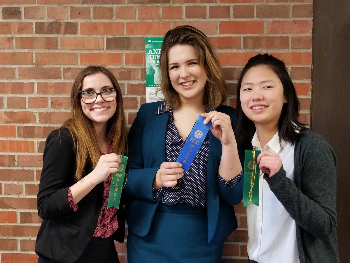 (1)A whirlwind weekend for the #KWspeechteam ! Sat. in Northfield: Evelyn H.-1st (Serious Prose)
Isabelle B.-6th (Creatvie Expression)
Haha S.-Hon. Mention (Serious Poetry)
The whole team put forth amazing effort! #proudcoach #smallbutMIGHTY
#whatmakesKWgreat 
<a href="/KWPrincipalRyan/">KW 7-12</a>