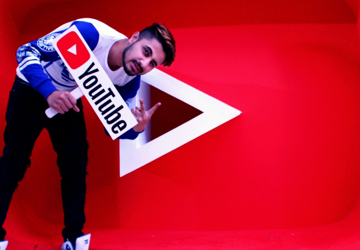 MDancingdude's tweet photo. Excuses will turn ur dreams into dust. #ytff #YouTube #fanfest2018 
@YouTube @YouTubeIndia 
#manishdancingdude https://t.co/4D5nMBiqwU