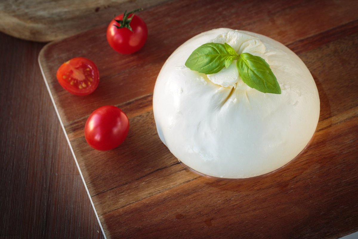 We’re hopefully done with the cold, bitter winter, and Beast From The East snowstorms. Now it's time for Spring cheeses! Click here for more...
freshdirect.co.uk/time-fresh-spr…