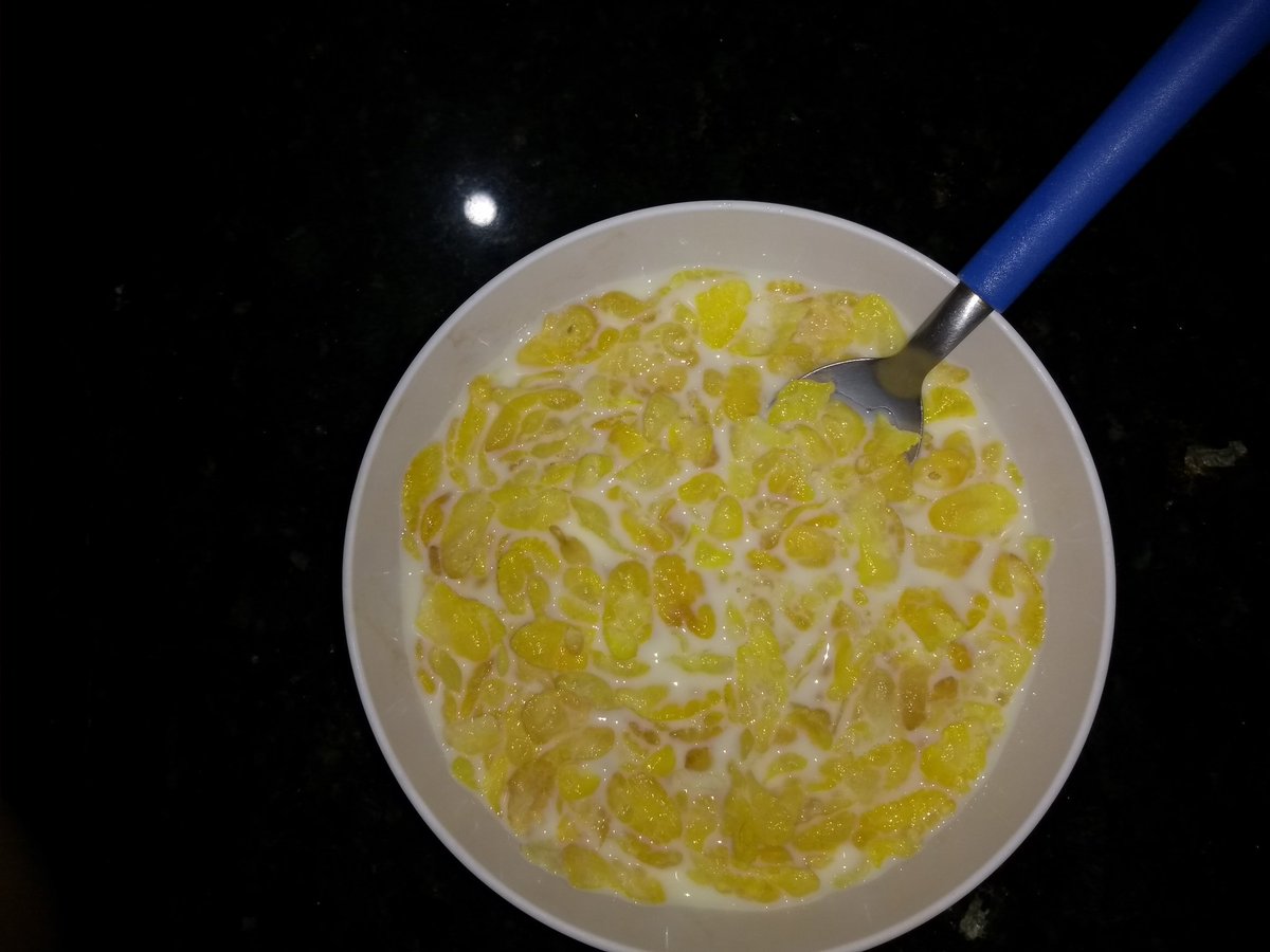 Bom diaaaaaa seus cabeça de BATATTA :/