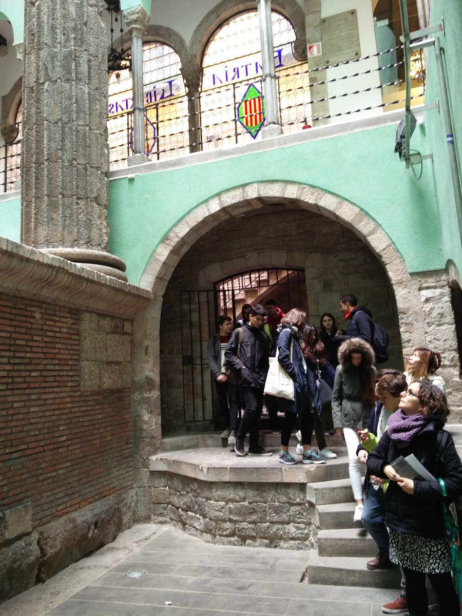 InsFrontMaritim's tweet photo. #TempledAugust #Barcino https://t.co/tUCypVvunC