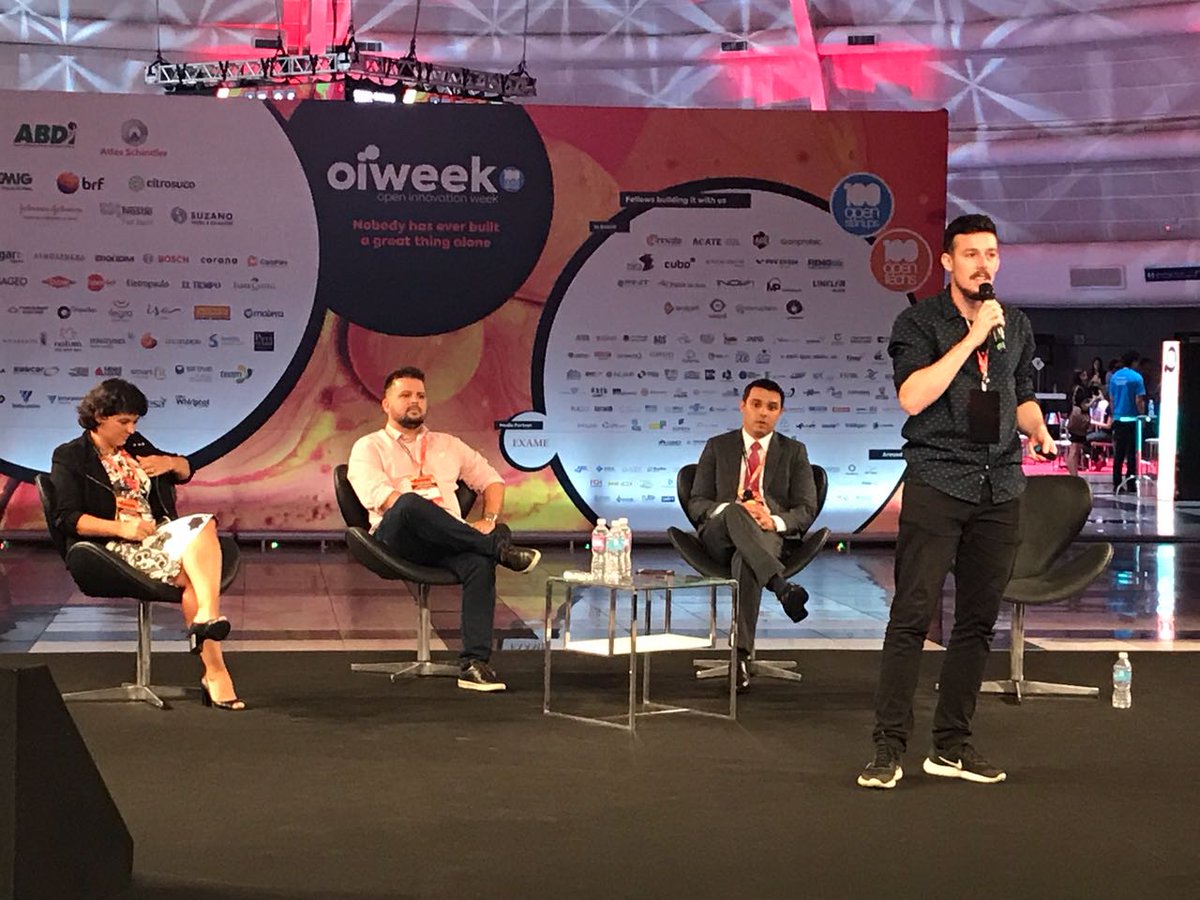 ilegra's tweet image. Entender o problema, o contexto e resolver. Foi este o tom que os nossos colegas, Caroline Capitani e André Güths e os nossos parceiros, Milton Braz e Pablo Cardias, levaram para a OI Week, em apresentação sobre UX e o design para a inovação. #ilegranaOIWeek #100openstartups