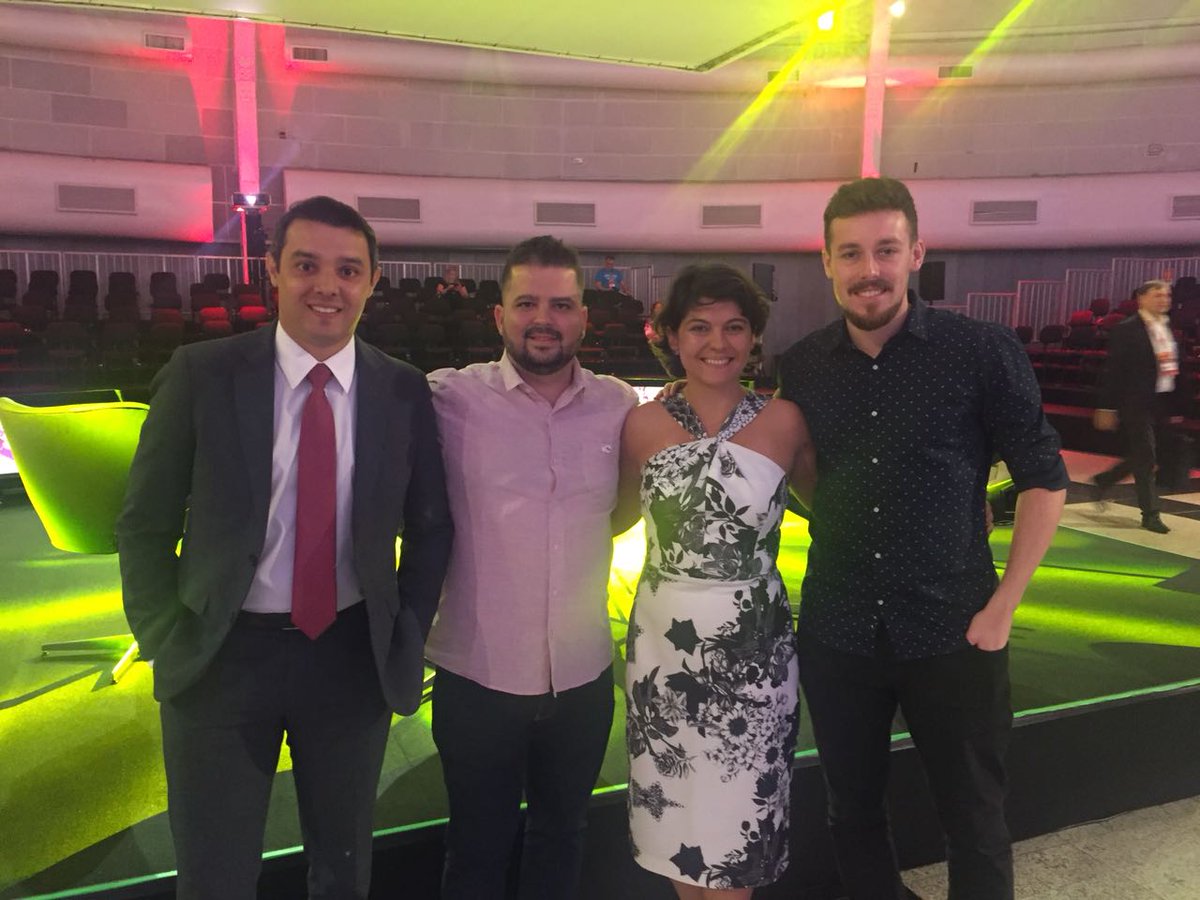 ilegra's tweet image. Entender o problema, o contexto e resolver. Foi este o tom que os nossos colegas, Caroline Capitani e André Güths e os nossos parceiros, Milton Braz e Pablo Cardias, levaram para a OI Week, em apresentação sobre UX e o design para a inovação. #ilegranaOIWeek #100openstartups