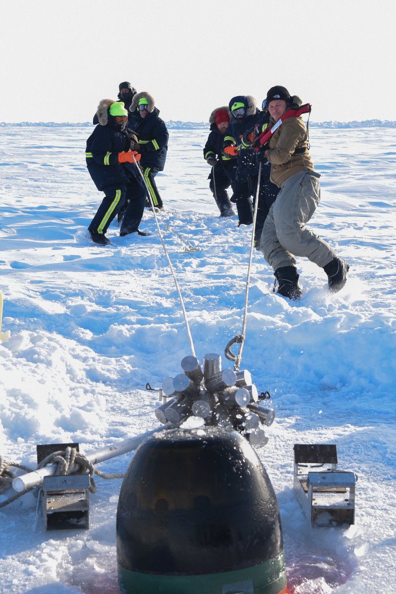 jodi_mohrmann's tweet photo. .@USNavy &amp; @USCG divers recover #Torpedoes in the #Arctic. #Submarines #USSConnecticut &amp; #USSHartford each fired several training torpedoes under the ice. Teams were then taken to where the torpedo is expected to run out of fuel. They drill, find, neutralize &amp; recover! #ICEX2018 https://t.co/7AlCGUgjSF