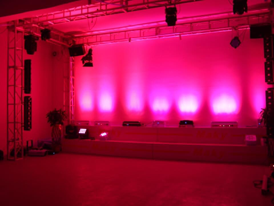 ShangYanke's tweet image. Hi guys,if need led up lights for wedding party event decor,please feel free to contact me.
Email: ella15918832450@163.com
WhatsApp: +86 15918832450