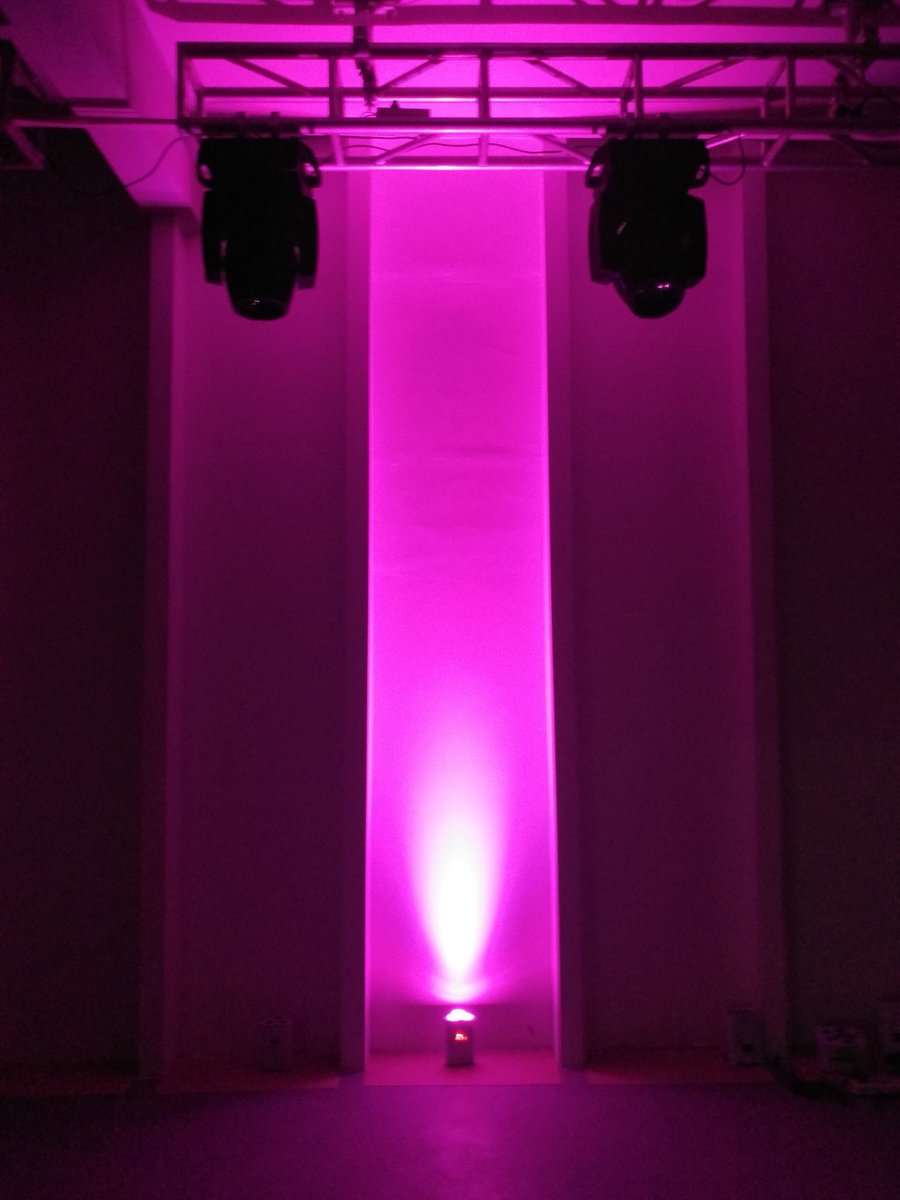 ShangYanke's tweet image. Hi guys,if need led up lights for wedding party event decor,please feel free to contact me.
Email: ella15918832450@163.com
WhatsApp: +86 15918832450