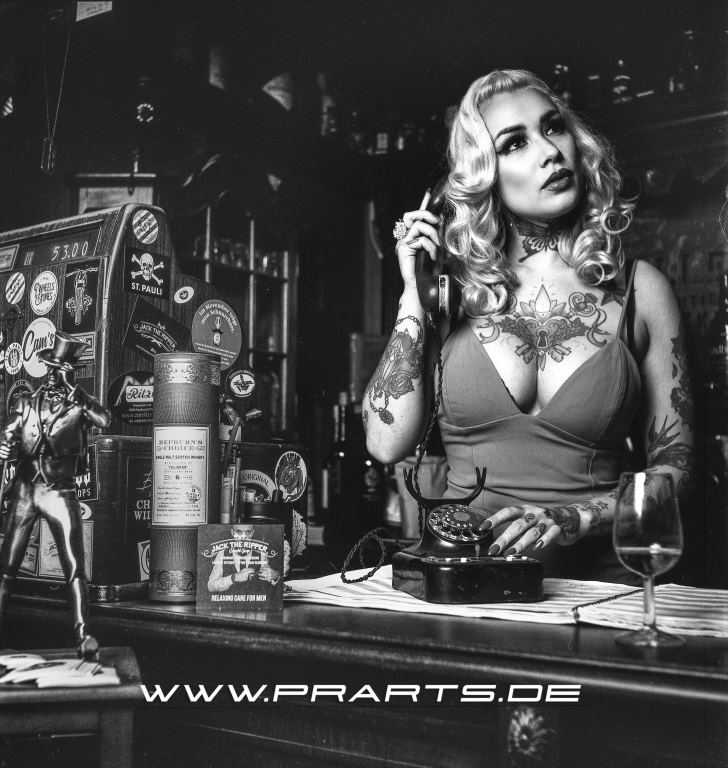THE BARBERSHOP SHOOTING with a 80Years OLD Rolleiflex 
#analog #analogisnotdead #barbershop #barber #rolleiflex #rollei #tattoos #tattoo #photographer #models #shooting 
prarts.de/uncategorized/…