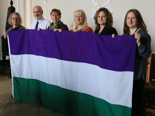 WiltonPark's tweet image. We are excited to have the @SuffrageFlag here with us. 

Here are some of our colleagues taking part in the #SuffrageFlagRelay, celebrating the advances in #Equality.

#FollowtheFlag
