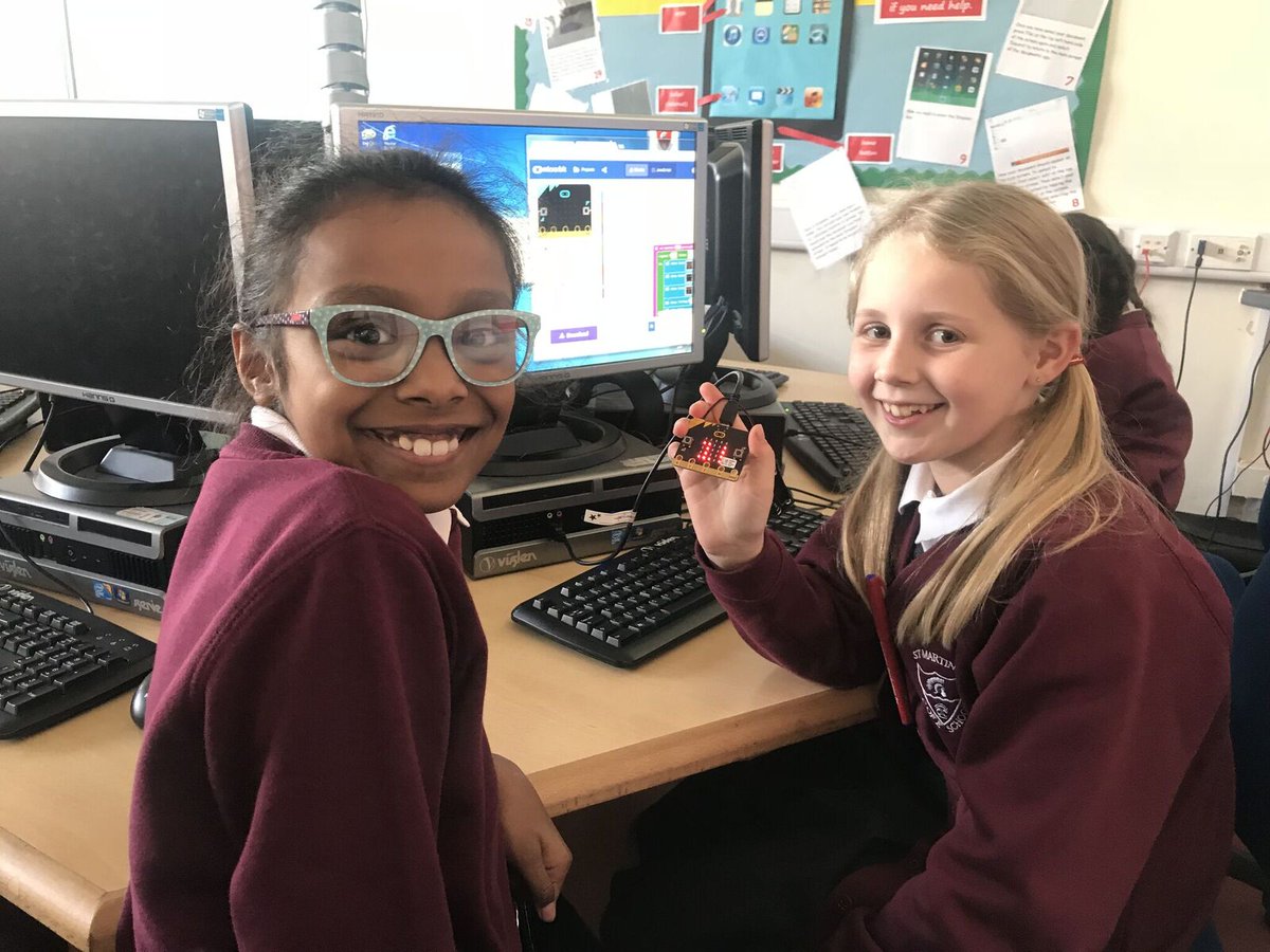 CompXplorersUK's tweet image. Children from @stmartinsworle taking part in one of our free #programming workshops last Friday. Learning to use @microbit_edu really helps to bring on #stem skills! @ScienceWeekUK #programming4primaries #BSW18 #learning