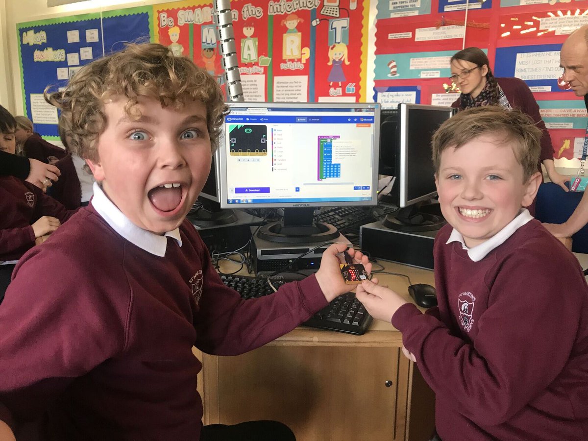 CompXplorersUK's tweet image. Children from @stmartinsworle taking part in one of our free #programming workshops last Friday. Learning to use @microbit_edu really helps to bring on #stem skills! @ScienceWeekUK #programming4primaries #BSW18 #learning