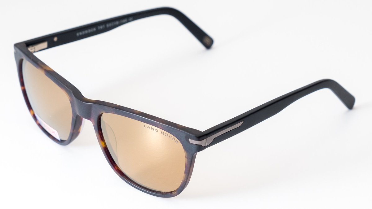 markleesdigital's tweet image. As a special treat for the #VernalEquinox, we've been given some lovely designer sunglasses to photograph. Bring on the summer!
#Sunglasses #productphotography #professionalphotographer #shoplocal #Notts #Oakley #LandRover #CocoaMint