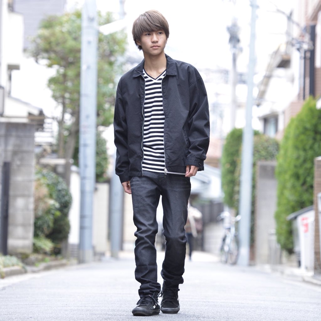 eloonline's tweet photo. シンプルながらインナーのボーダーがアクセントになった大人雰囲気あるカジュアルコーデ3点セット✨✨

ややゆったりシルエットがトレンド感もあり、おすすめのコーデだよ‼️

https://t.co/gc1Rx24BM9
#大岡拓海 #コーデセット #春スタイル https://t.co/2tEP0vGv6H