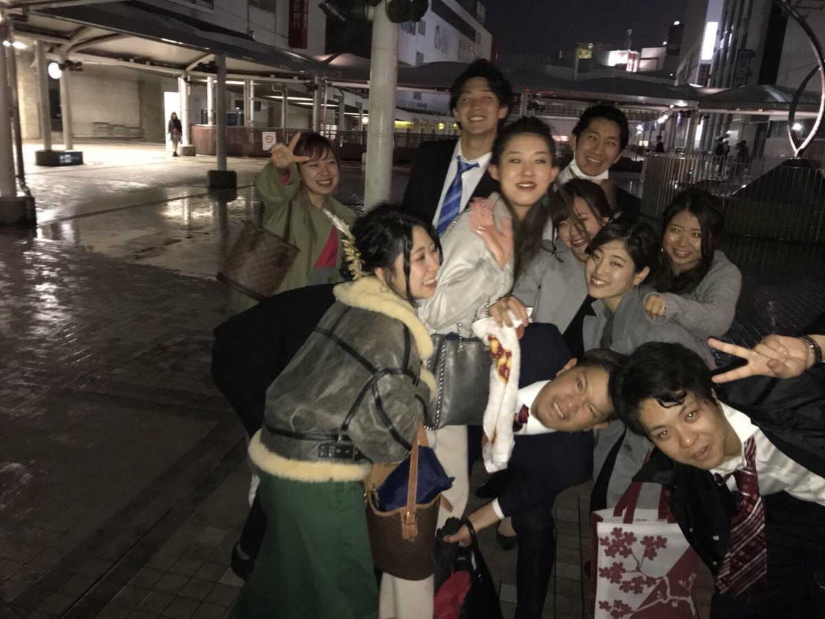 OBIRIN_SRB's tweet photo. 3/19 4年生との最後のイベント卒飲みでした🍻
卒業おめでとうございます！4年生の偉大さを改めて感じる1日でした！
これまで作り上げてきて頂いたものを崩さぬよう、頑張っていきます⚾️🍻
4年間お疲れ様でした！
次のイベントは、新1年生の勧誘です！ https://t.co/1tzu7jKfgK