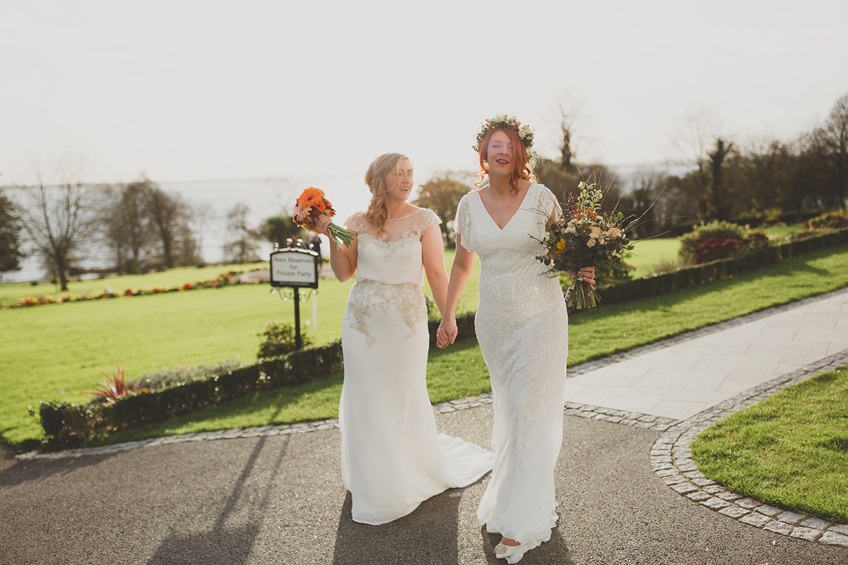 IrishLGBTWedMag's tweet photo. REAL WEDDING OF THE WEEK: Lynn and Olivia's gorgeous autumn themed wedding was held in @CroverHouse last November. Check out all the details of their stunning nuptials on our website now ✨ https://t.co/LIVrelYYUZ https://t.co/INkEjXENDd