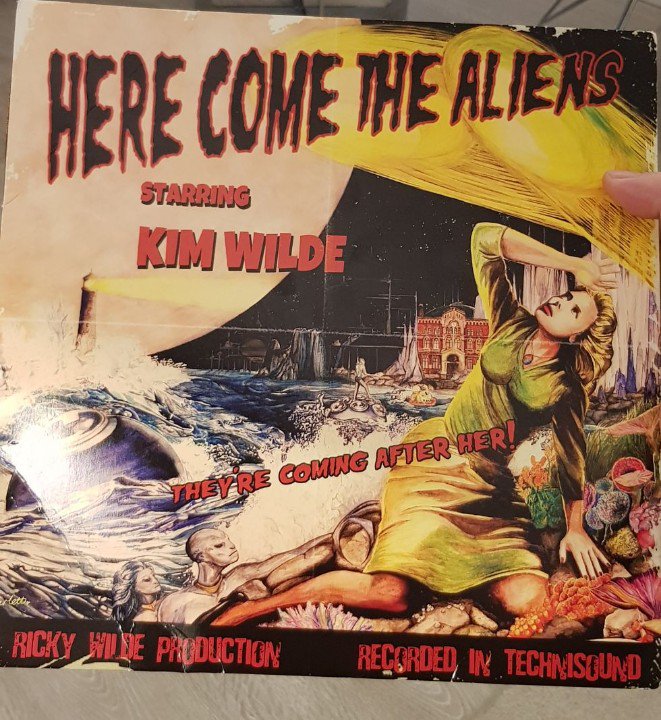 seanjvincent's tweet photo. Please go and buy 'Here Come The Aliens' today... It's an awesome album that I'm very proud of. I promise you'll love it. 🤘#chartrace https://t.co/aGjQk0XRPO